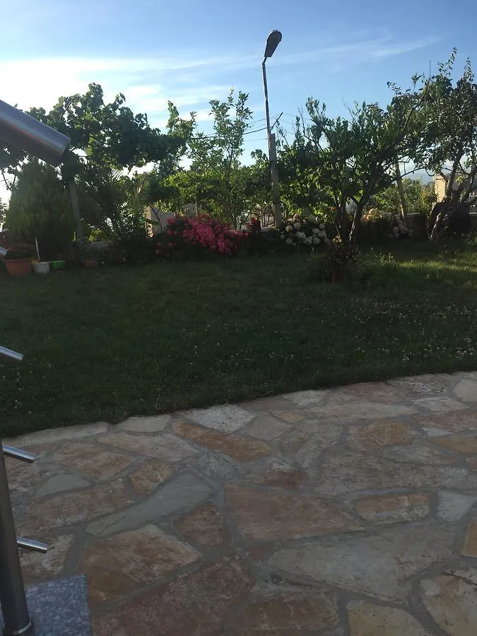 Mana Apartments Ksamil